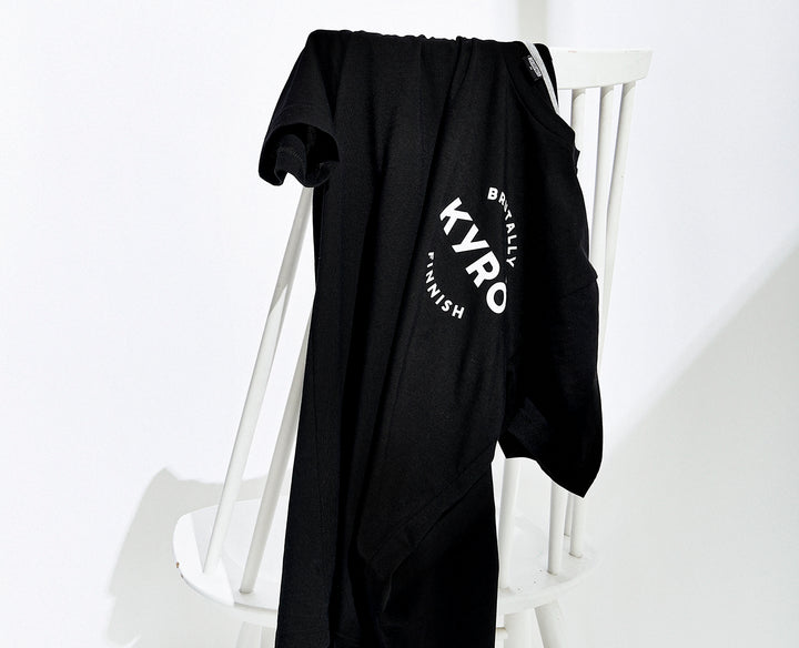 Kyrö Brutally Finnish T-paita